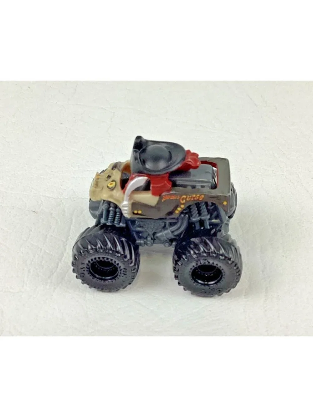 Pirate's Curse #661 Monster Jam Truck Mini 2